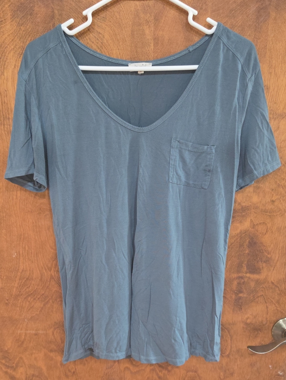 LA MIEL Women's Short Sleeve V-Neck Tee in Slate Blue